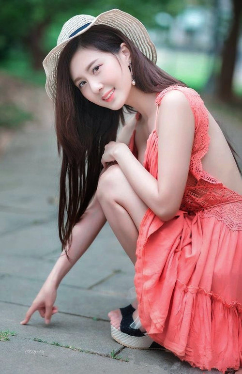 霍芬海姆中卫表现稳健，保障后防安全，霍芬海姆在德国哪里