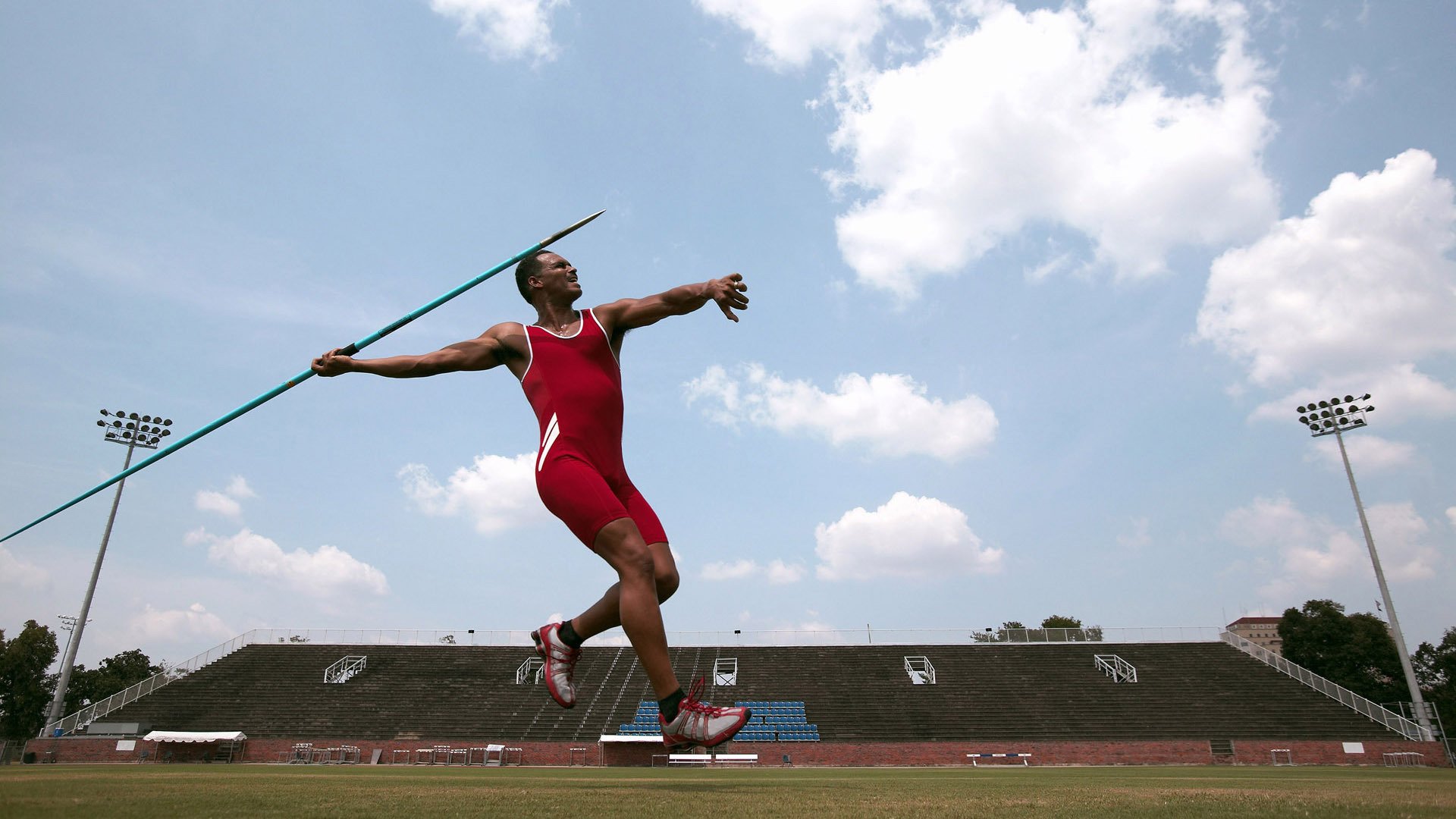 爱游戏体育电竞娱乐-QQ飞车“极速争锋”年度总决赛迎来高潮，qq飞车如何挑战极速之巅