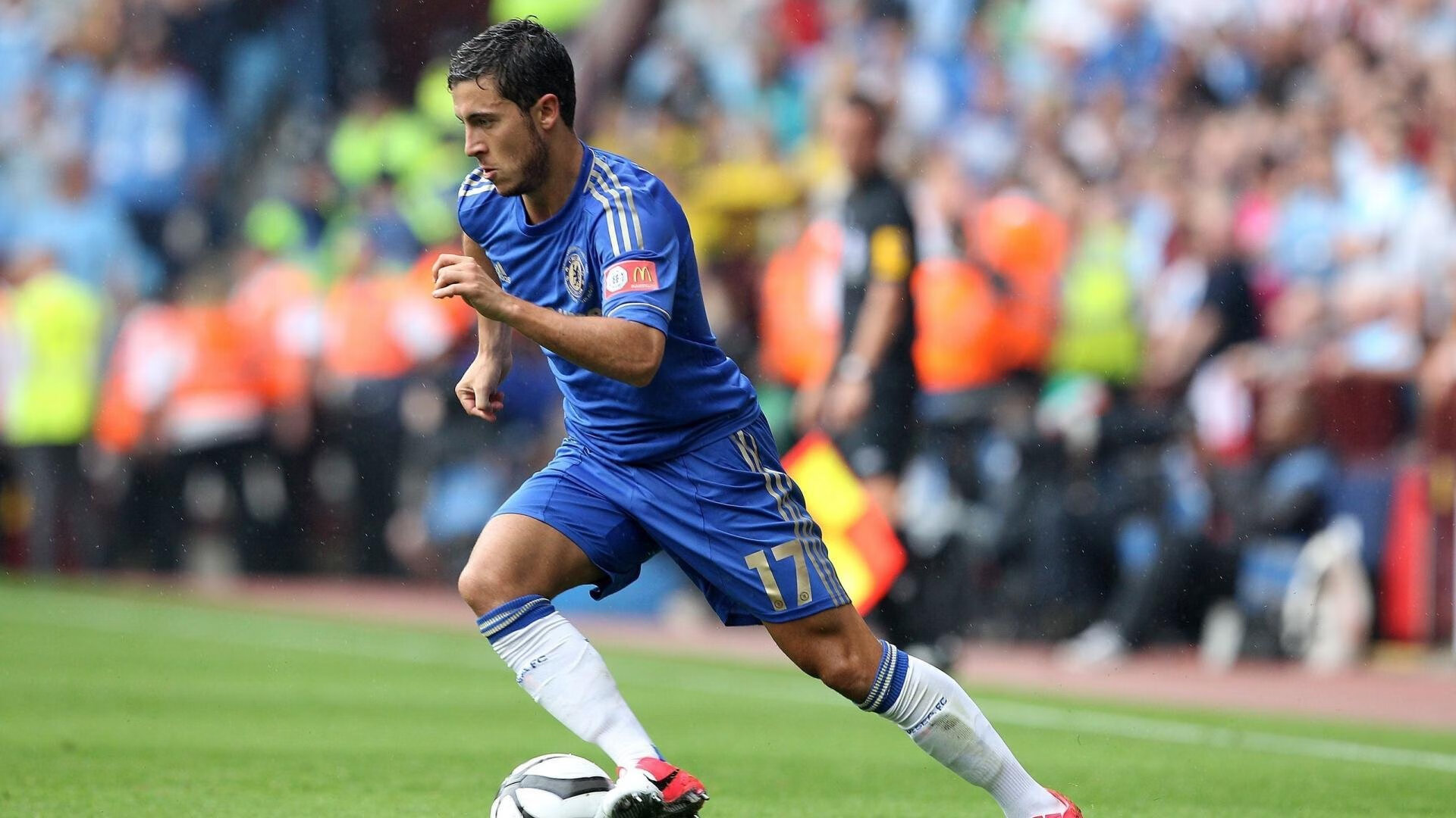 《每日镜报》：荷兰女足在预选赛中与德国队激战，荷兰女足德国女足