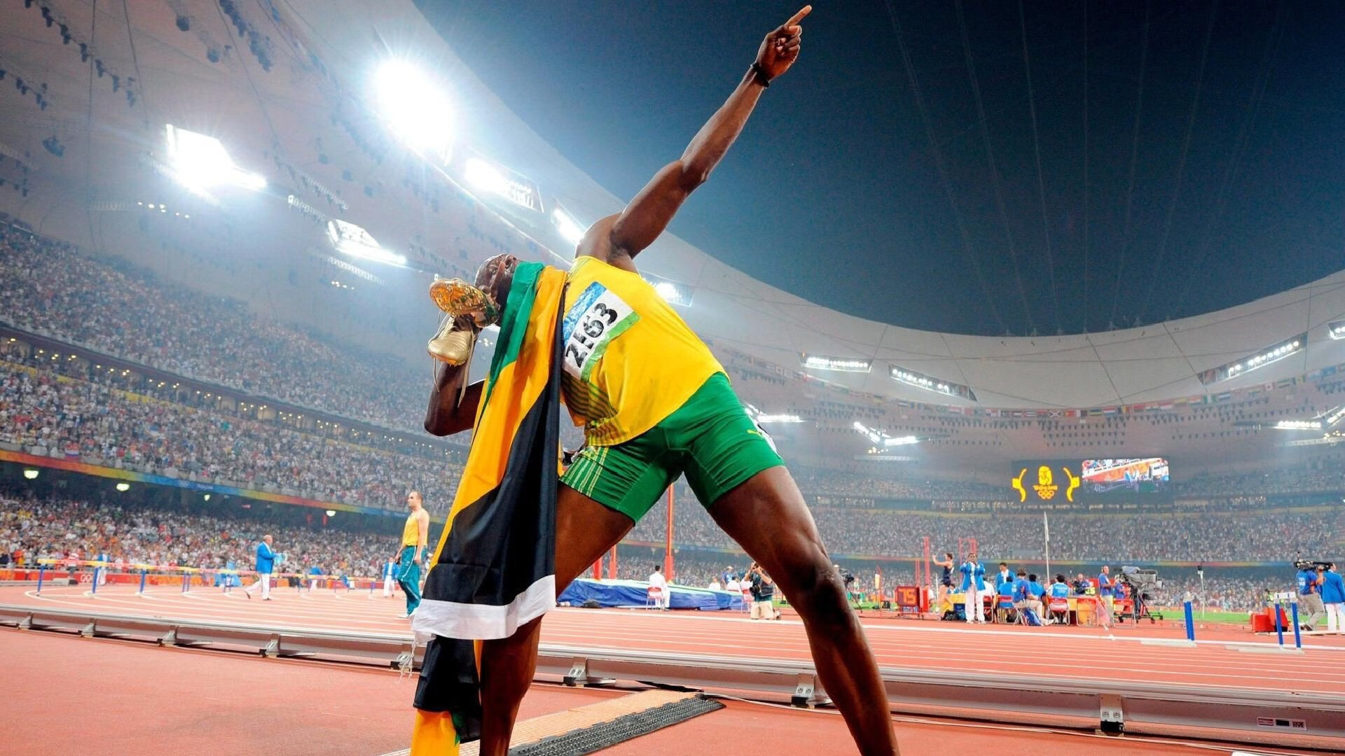 爱游戏体育-田径项目试行电子辅助判罚，首次应用获好评，田径比赛电子设备